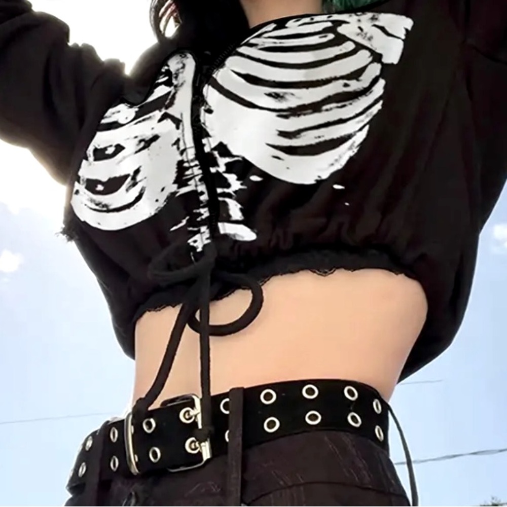 Cropped Skeleton Sweater Small